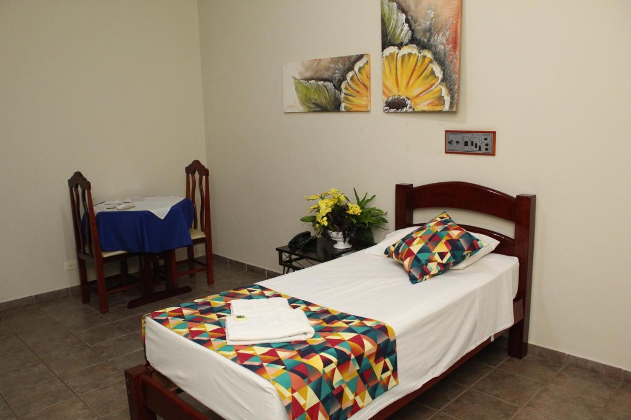 Grandes Lagos Park Hotel Jales 외부 사진