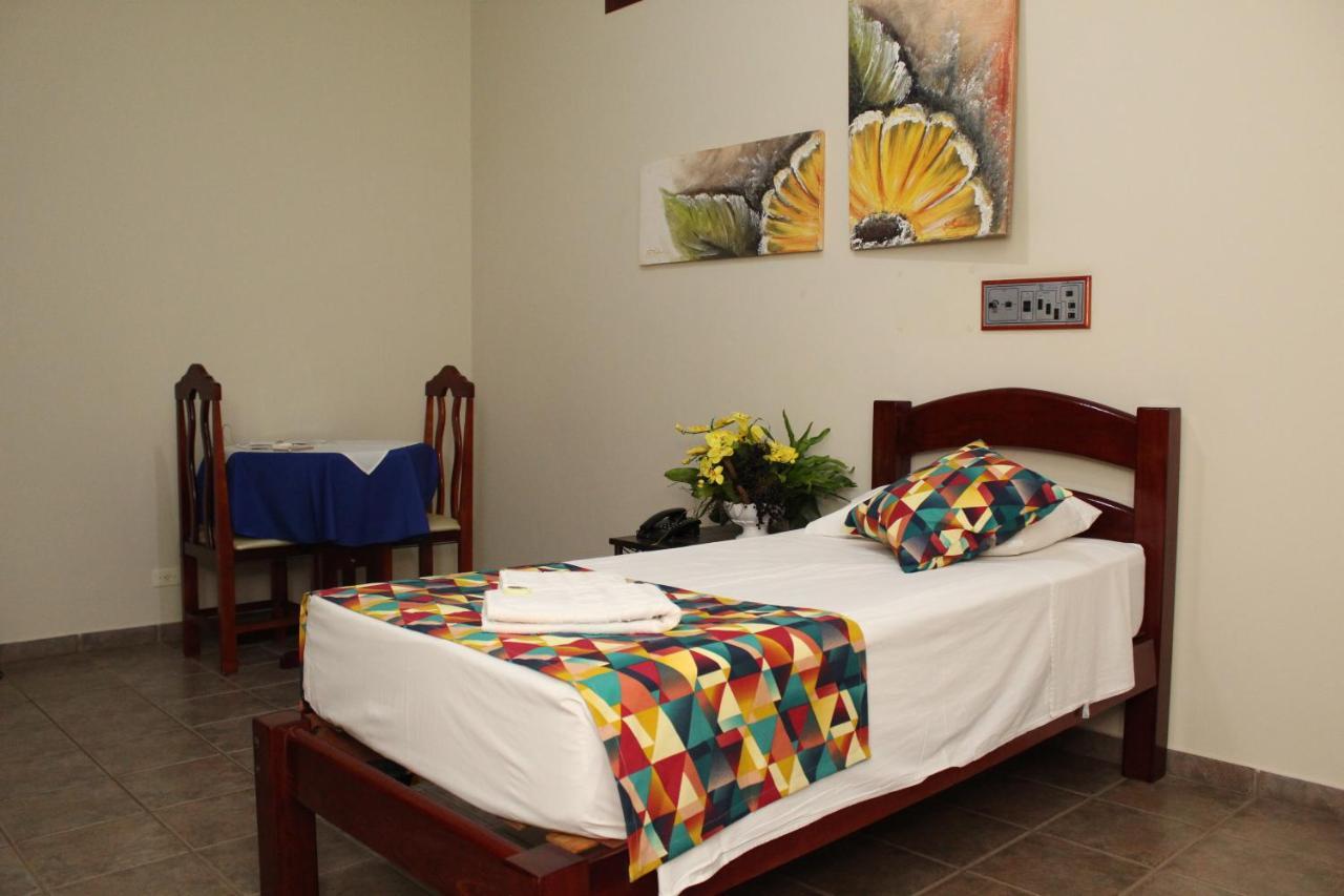 Grandes Lagos Park Hotel Jales 외부 사진